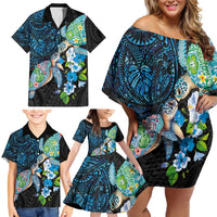 Hawaiian Couple Turtles Honi Family Matching Off Shoulder Short Dress and Hawaiian Shirt Polynesian Art Motifs and Hibiscus Black Blue Color - Polynesian Pride