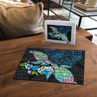 Hawaiian Couple Turtles Honi Puzzle Polynesian Art Motifs and Hibiscus Black Blue Color - Polynesian Pride