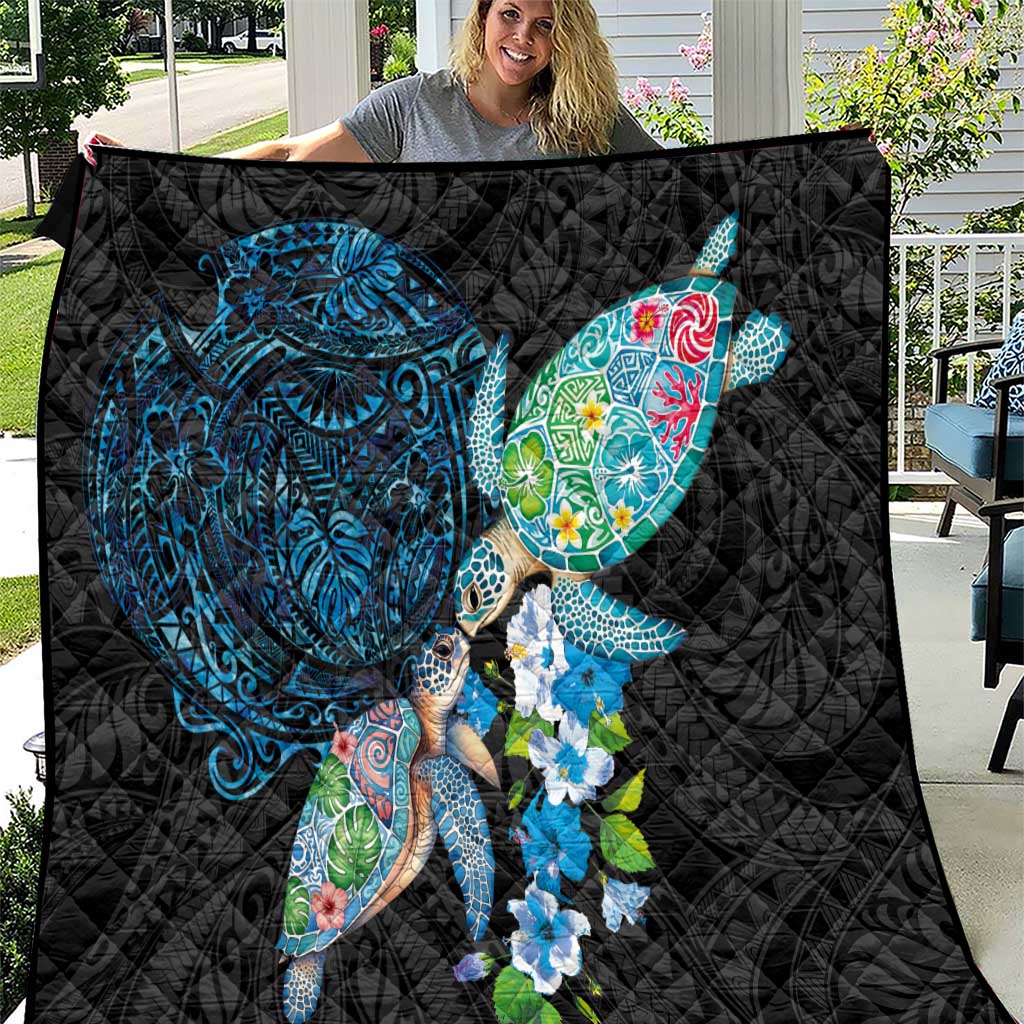 Hawaiian Couple Turtles Honi Quilt Polynesian Art Motifs and Hibiscus Black Blue Color LT03 Black - Polynesian Pride