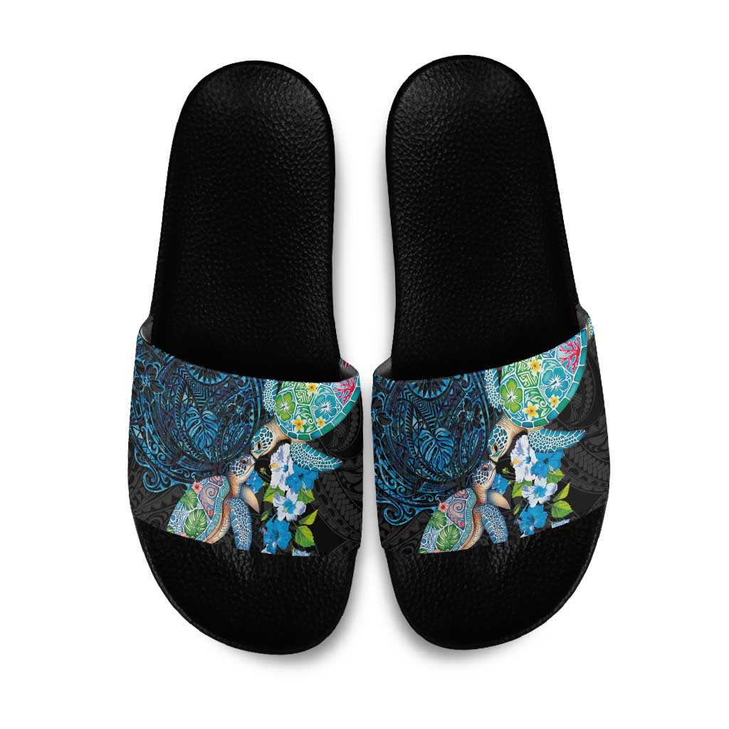 Hawaiian Couple Turtles Honi Slide Sandals Polynesian Art Motifs and Hibiscus Black Blue Color - Polynesian Pride