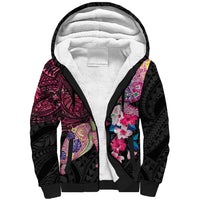 Hawaiian Couple Turtles Honi Sherpa Hoodie Polynesian Art Motifs and Hibiscus Black Red Color - Polynesian Pride