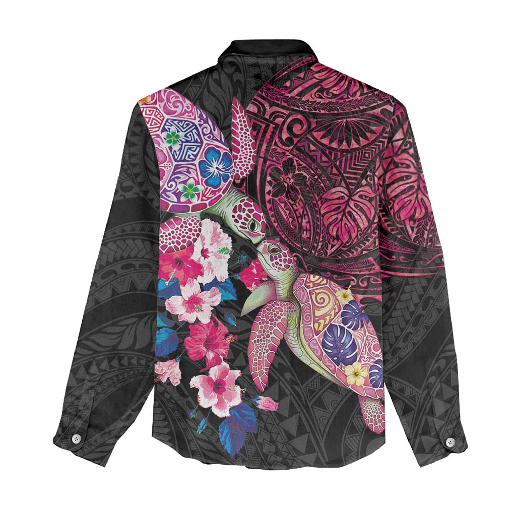 Hawaiian Couple Turtles Honi Women Casual Shirt Polynesian Art Motifs and Hibiscus Black Red Color - Polynesian Pride