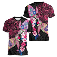 Hawaiian Couple Turtles Honi Women V-Neck T-Shirt Polynesian Art Motifs and Hibiscus Black Red Color - Polynesian Pride