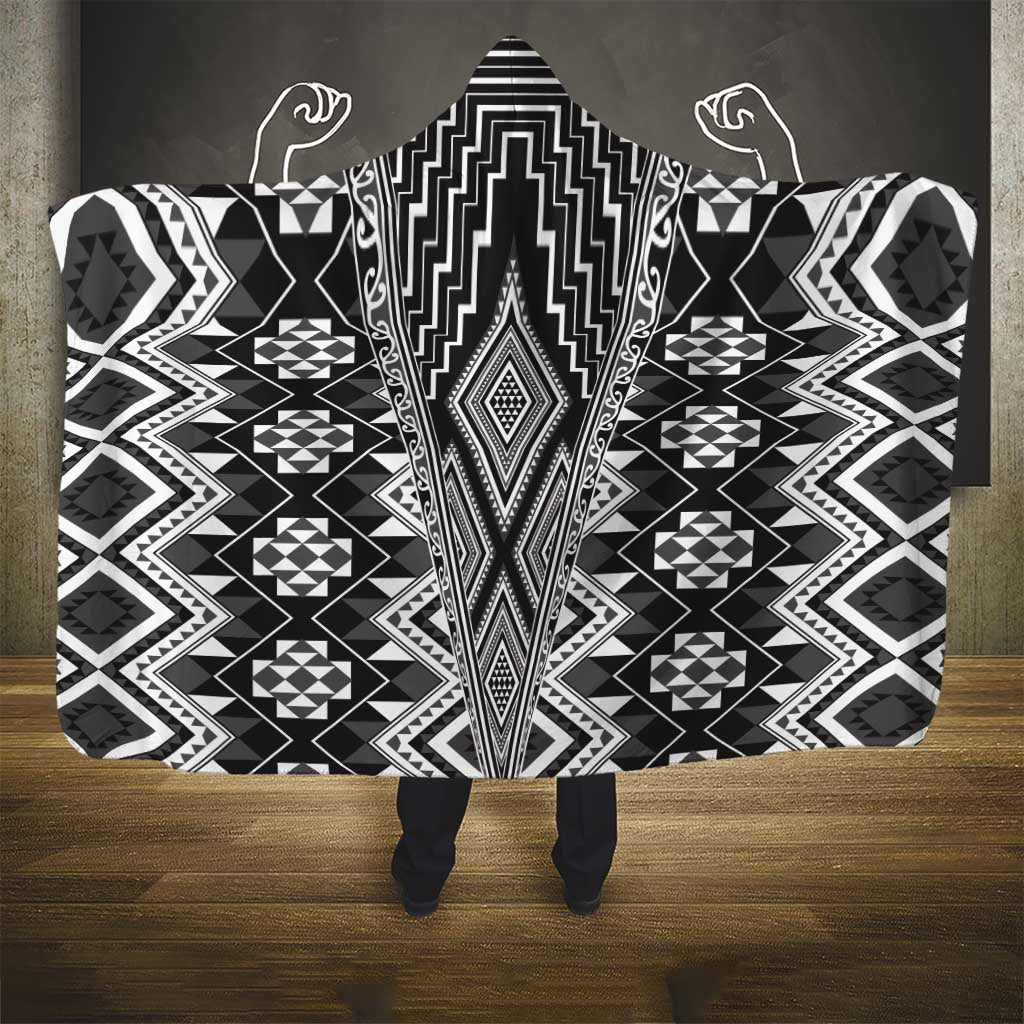 Aotearoa Tukutuku and Poutama Motif Classic Hooded Blanket