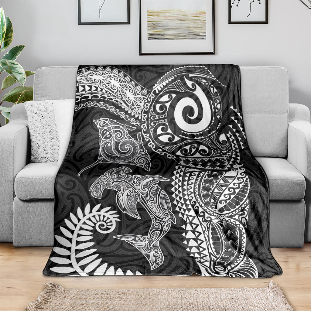 Aotearoa Maori Sea Animals Tribal Blanket Manta Ray and Shark Moko Pattern Black Color