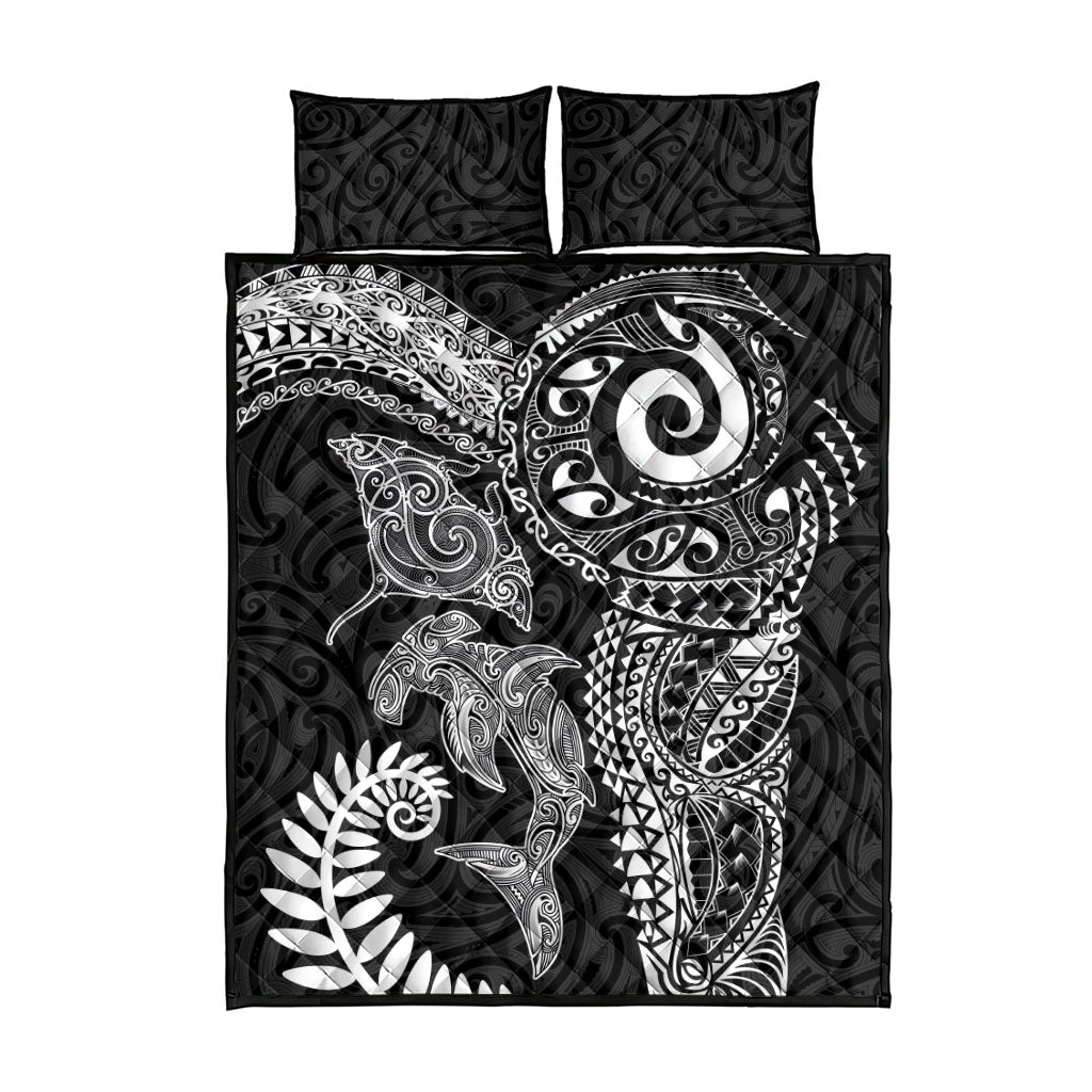 Aotearoa Maori Sea Animals Tribal Quilt Bed Set Manta Ray and Shark Moko Pattern Black Color