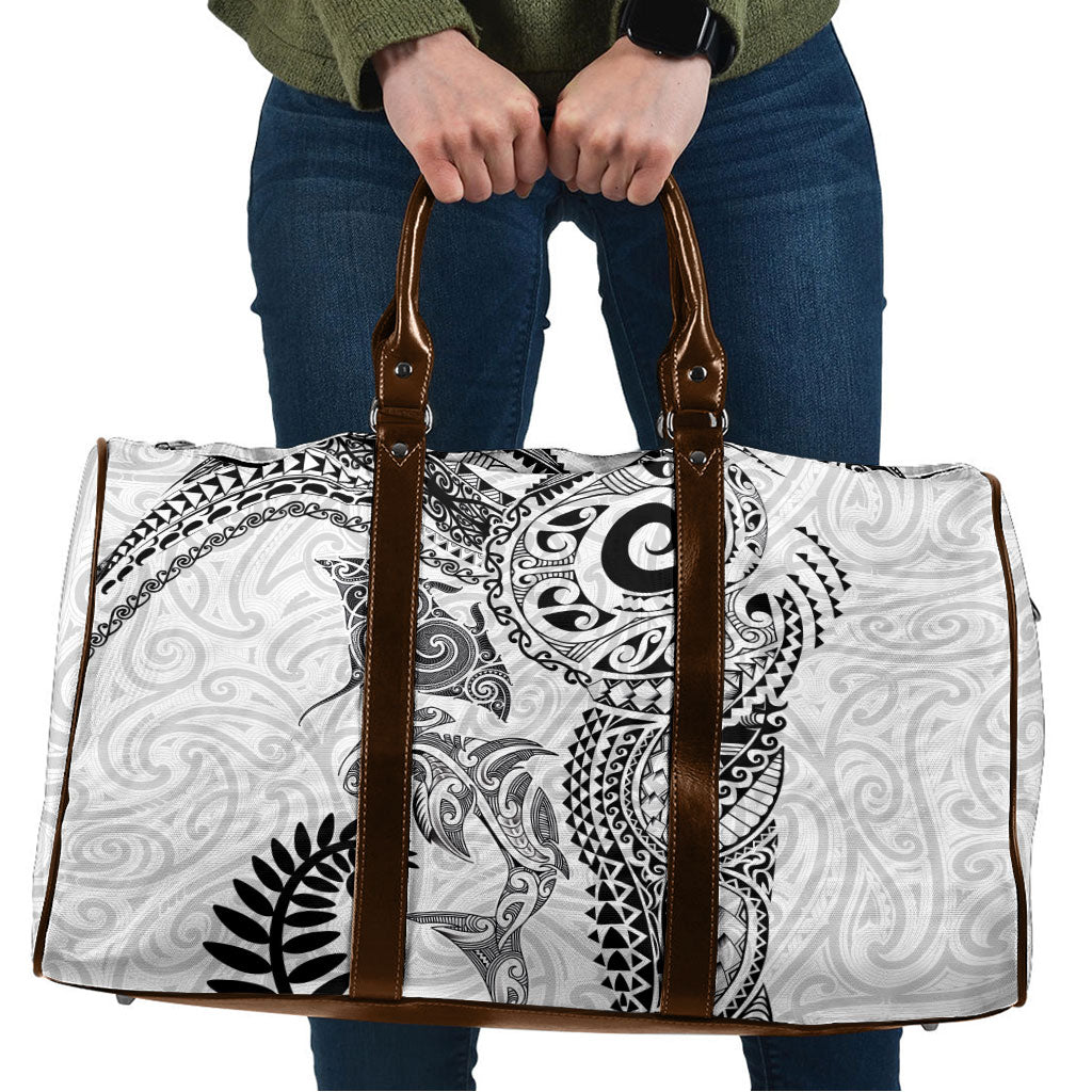 Aotearoa Maori Sea Animals Tribal Travel Bag Manta Ray and Shark Moko Pattern White Color