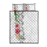 Hawaii DNA Kakau Tattoo Quilt Bed Set with Plumeria and Hibiscus Tropical Plants White Color