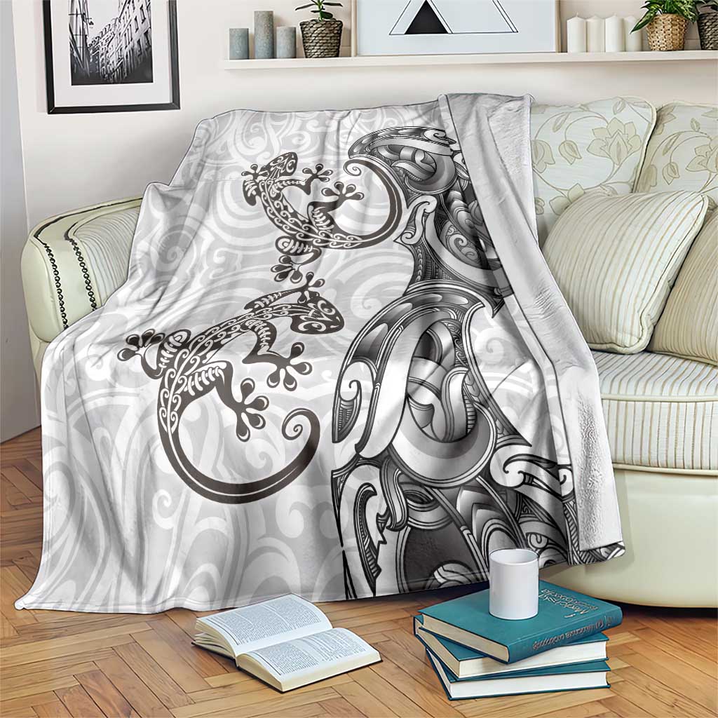 New Zealand Gecko Maori Art Tattoo Blanket White Color LT03 White - Polynesian Pride