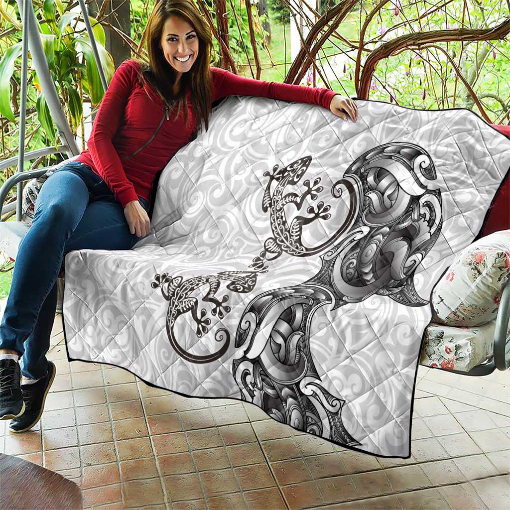 New Zealand Gecko Maori Art Tattoo Quilt White Color