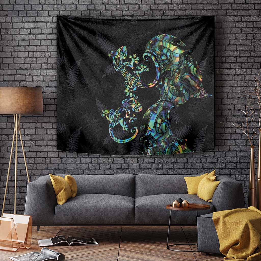 New Zealand Gecko Maori Art Tattoo Tapestry Silver Fern and Paua Shell Mode LT03 Black - Polynesian Pride