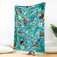 Hawaii Map with Plumeria Flower and Palaka Pattern Blanket Tropical Island Teal Design