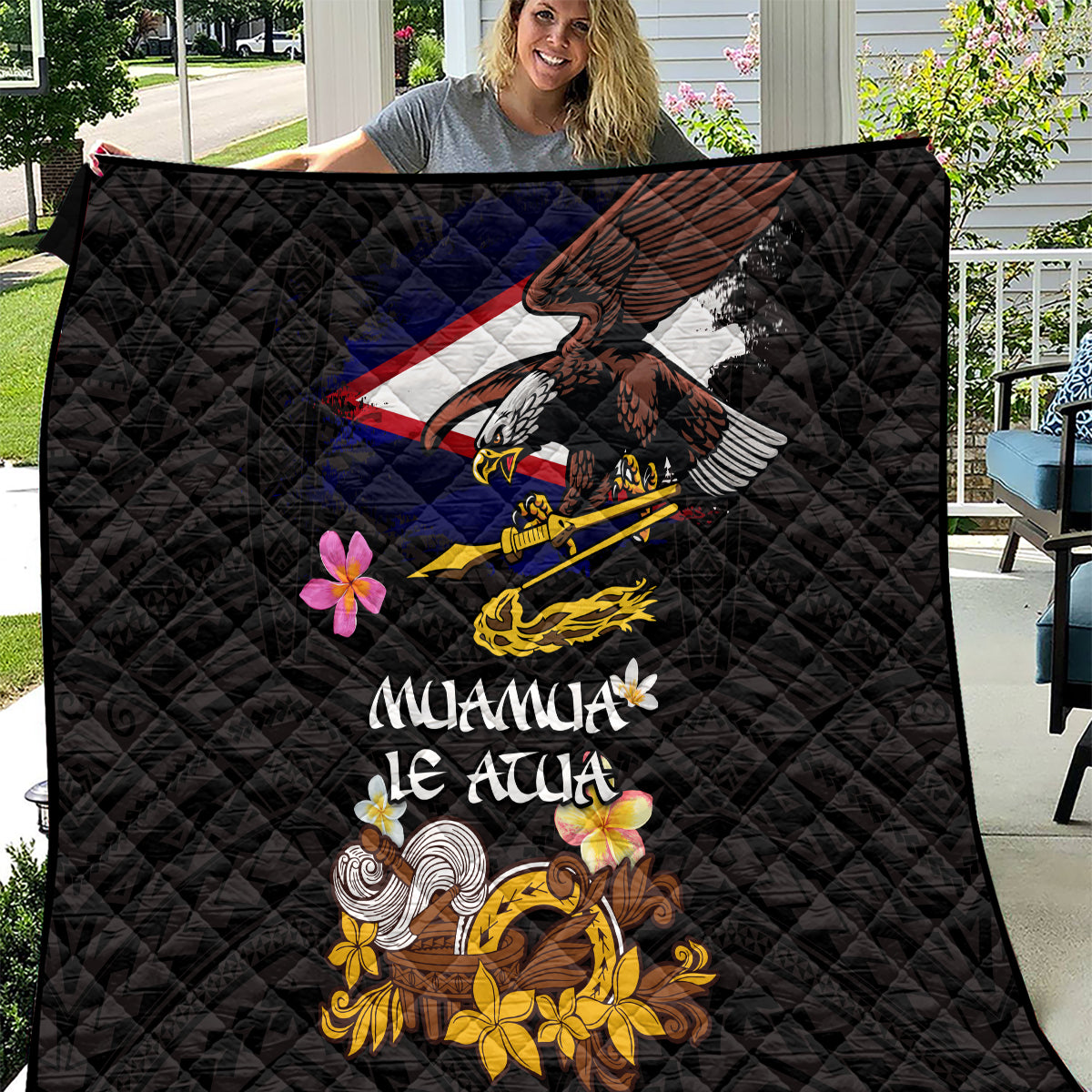 American Samoa Fue and Kava Bowl Quilt Plumeria and Polynesian Pattern LT03 Black - Polynesian Pride