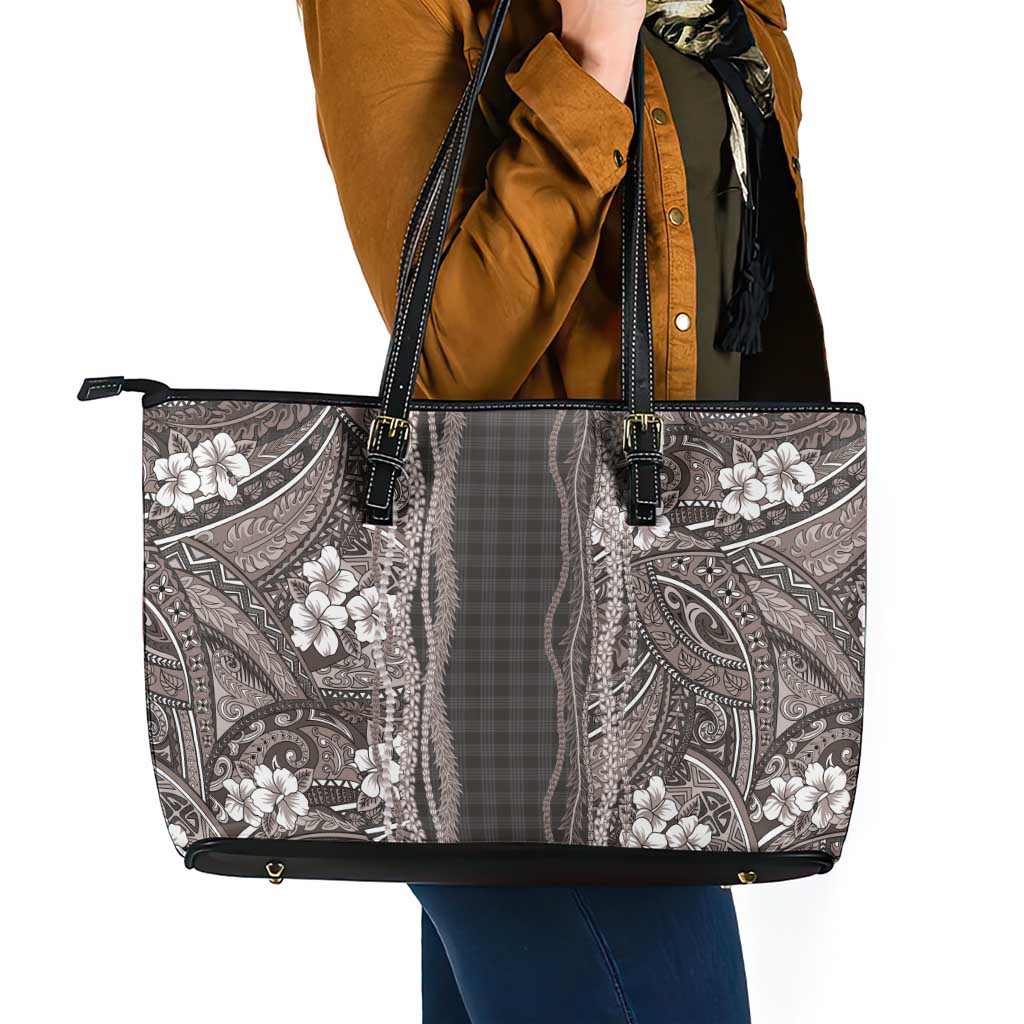 Hawaiian Art Flower Tribal with Lei Leather Tote Bag Palaka Pattern Grayscale - Polynesian Pride