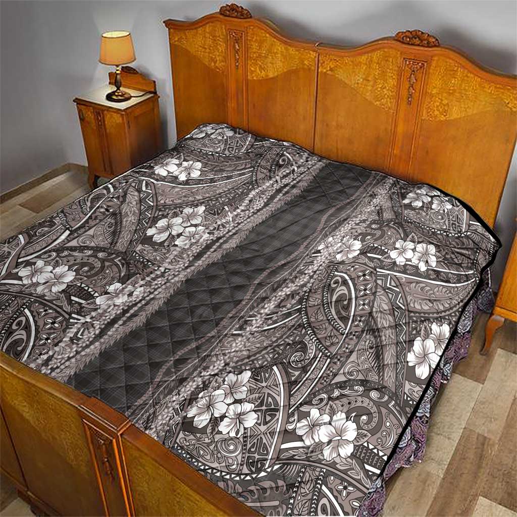 Hawaiian Art Flower Tribal with Lei Quilt Palaka Pattern Grayscale - Polynesian Pride