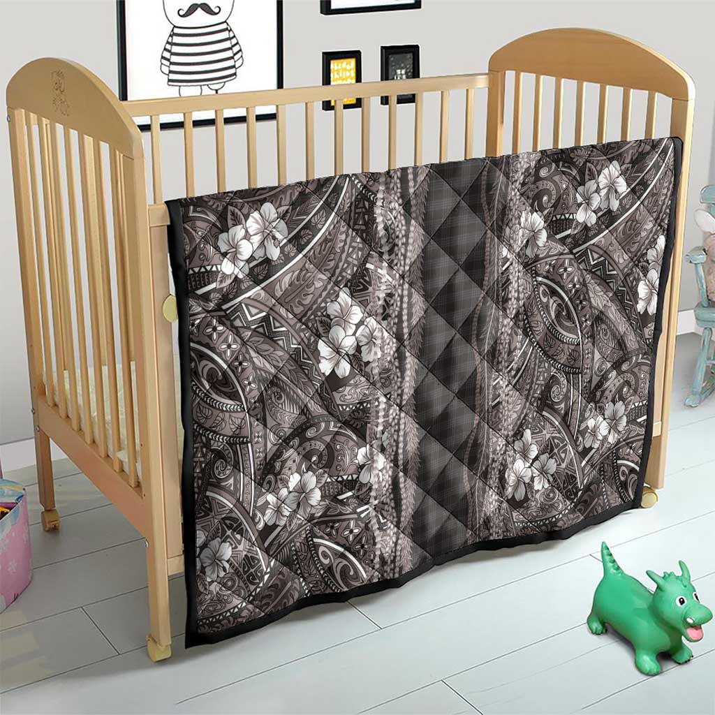 Hawaiian Art Flower Tribal with Lei Quilt Palaka Pattern Grayscale - Polynesian Pride