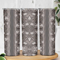 Hawaiian Art Flower Tribal with Lei Skinny Tumbler Palaka Pattern Grayscale - Polynesian Pride