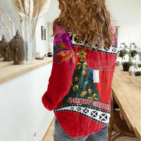 Wallis and Futuna Christmas Women Casual Shirt Santa Claus Holding Coat of Arms Polynesian Xmas Style LT03 - Polynesian Pride