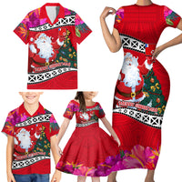 Custom Wallis and Futuna Christmas Family Matching Short Sleeve Bodycon Dress and Hawaiian Shirt Santa Claus Holding Coat of Arms Polynesian Xmas Style LT03 - Polynesian Pride