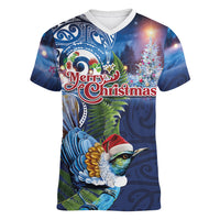 New Zealand Merry Christmas Women V-Neck T-Shirt Maori Tribal Pattern with Xmas Tui Bird