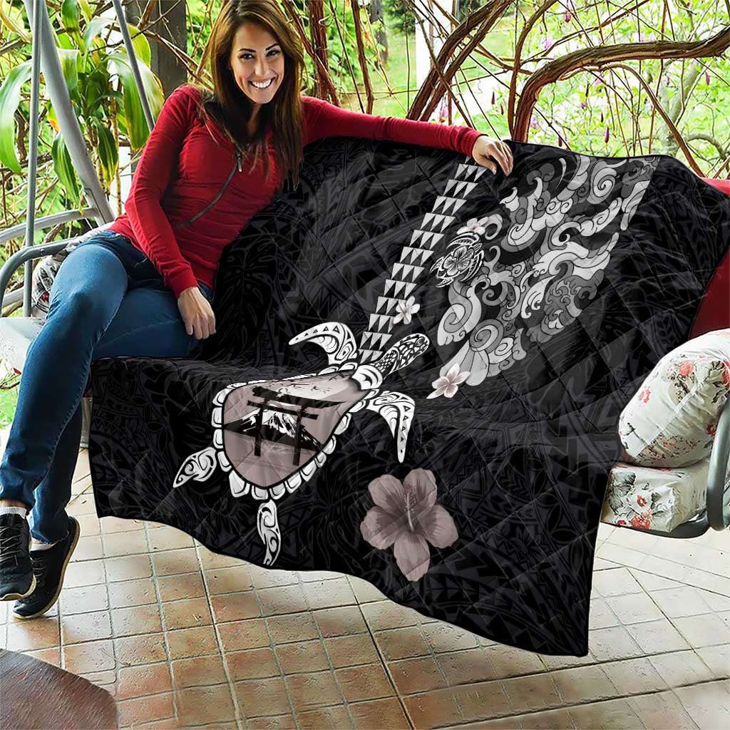 Hawaiian and Japanese Together Quilt Japanese Culture and Turtle Kakau Tattoo Black Color
