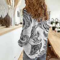 New Zealand Sea Animals with Maori Tribal Tattoo Women Casual Shirt Shark Manta Ray with Silver Fern White