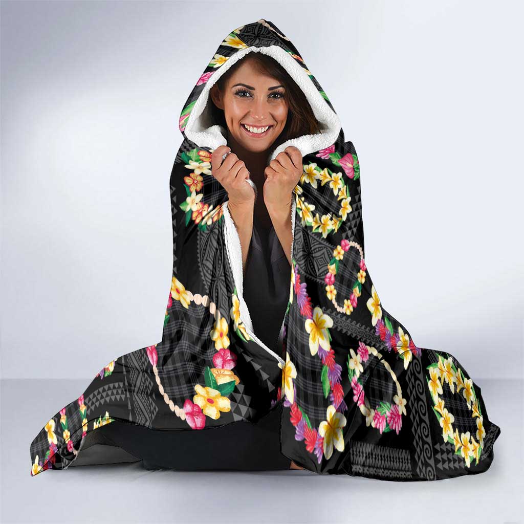 Hawaiian Kakau Tattoo Leis and Palaka Pattern Hooded Blanket Traditional Aloha Tribal Black Color
