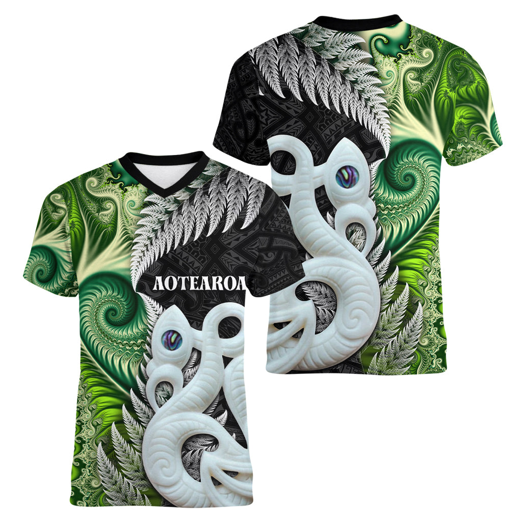 New Zealand Koru Natural Women V-Neck T-Shirt Manaia and Silver Fern Maori Pattern