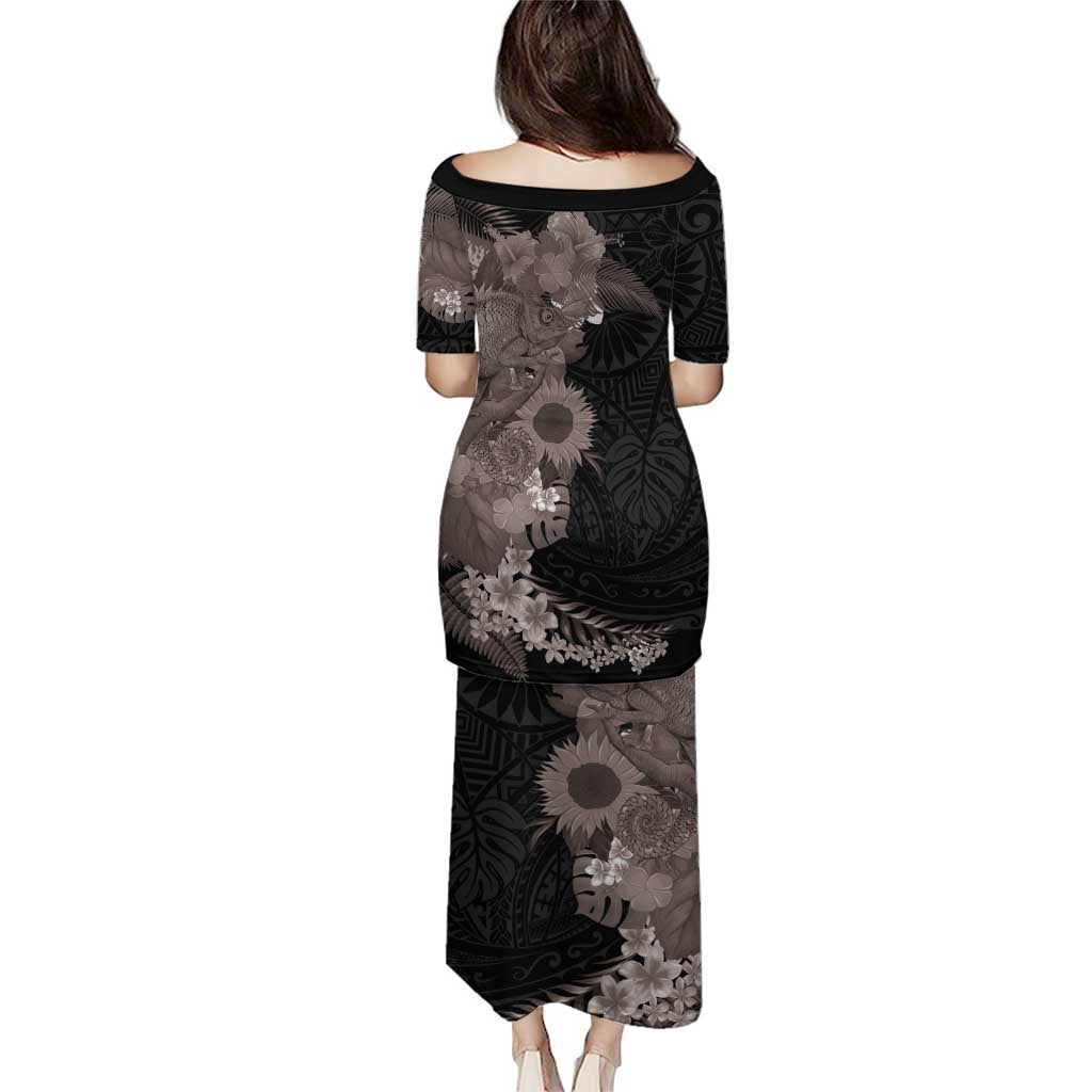 Hawaiian Tropical Plants and Chameleon Puletasi Polynesian Art Grayscale - Polynesian Pride