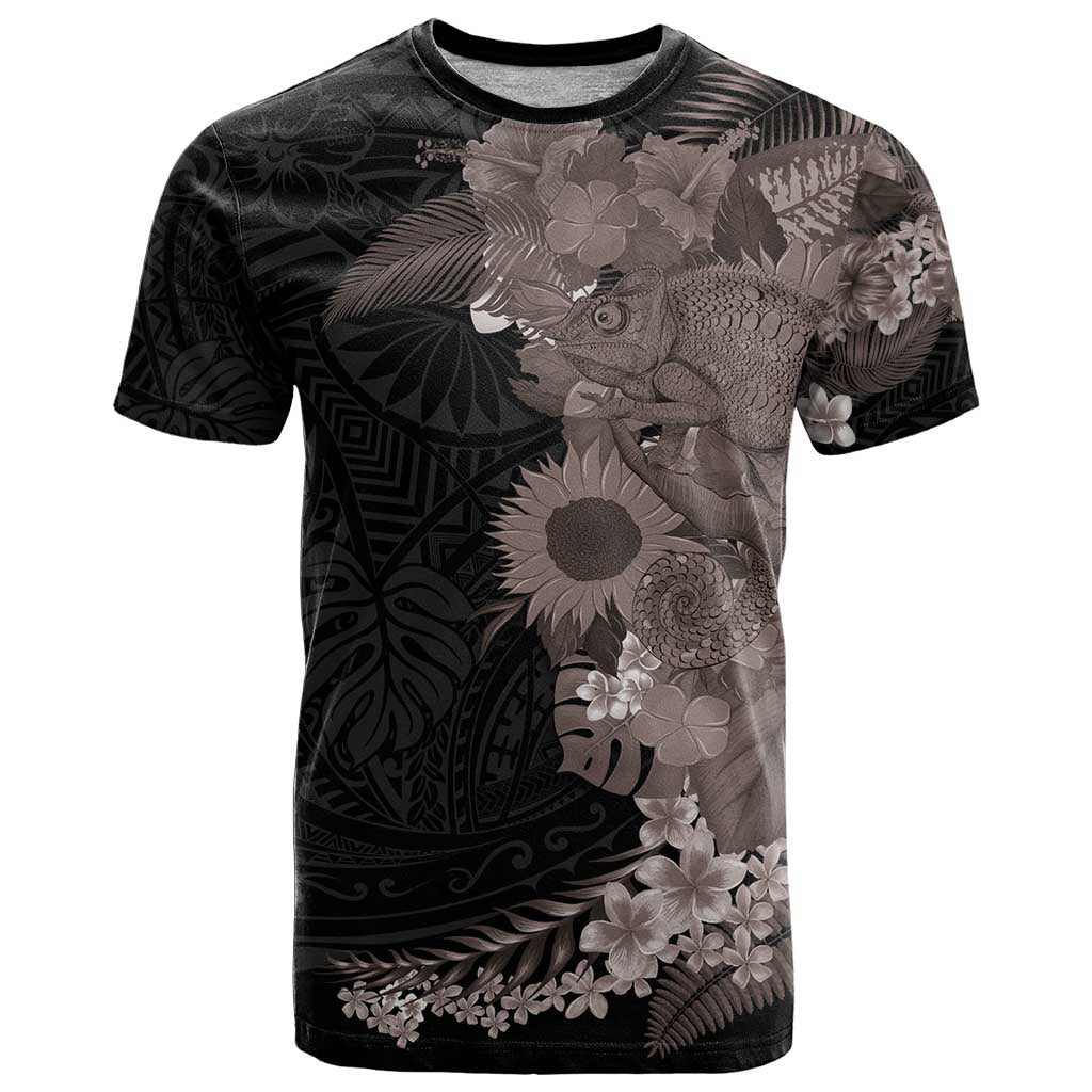 Hawaiian Tropical Plants and Chameleon T Shirt Polynesian Art Grayscale - Polynesian Pride