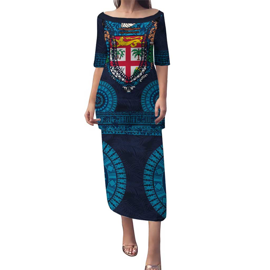 Fiji Coat of Arms Traditional Dashiki Puletasi Tapa Art and Palm Leaves Pattern Dark Navy Color - Polynesian Pride