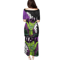 Hawaiian Halloween Family Matching Puletasi and Hawaiian Shirt Horror Shaka Hand with Plumeria and Polynesian Tattoo Midnight Color