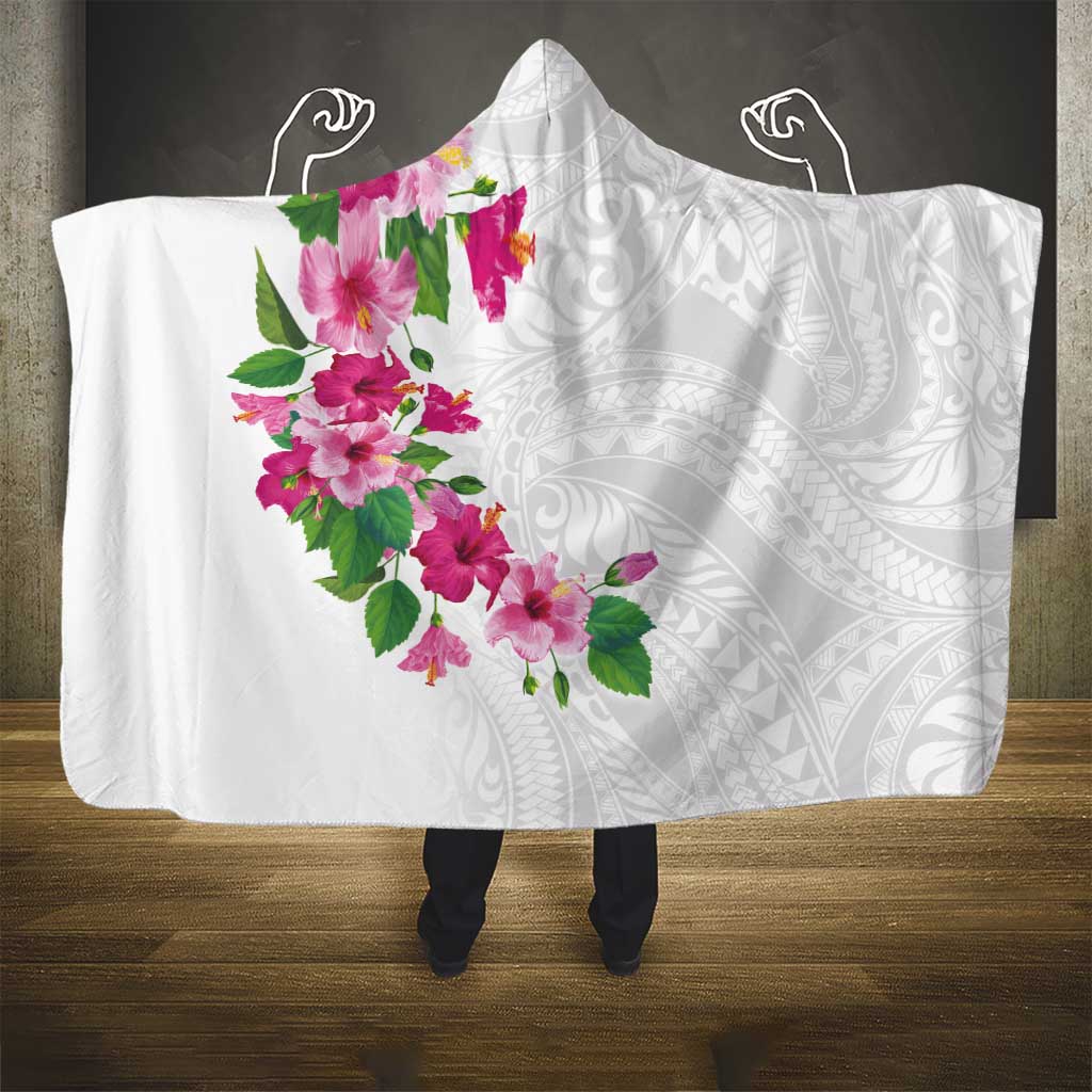 Hawaiian Hibiscus and Art Polynesian Tattoo Hooded Blanket White Color