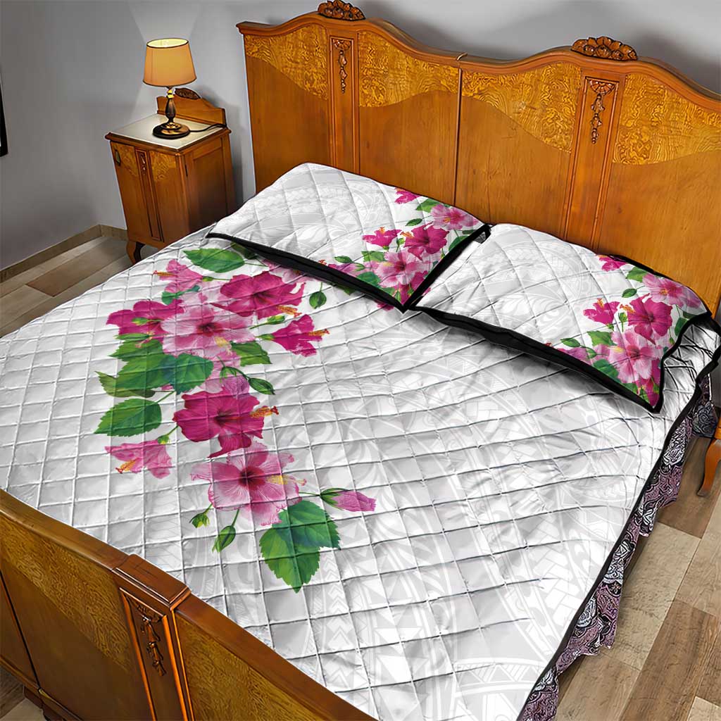 Hawaiian Hibiscus and Art Polynesian Tattoo Quilt Bed Set White Color
