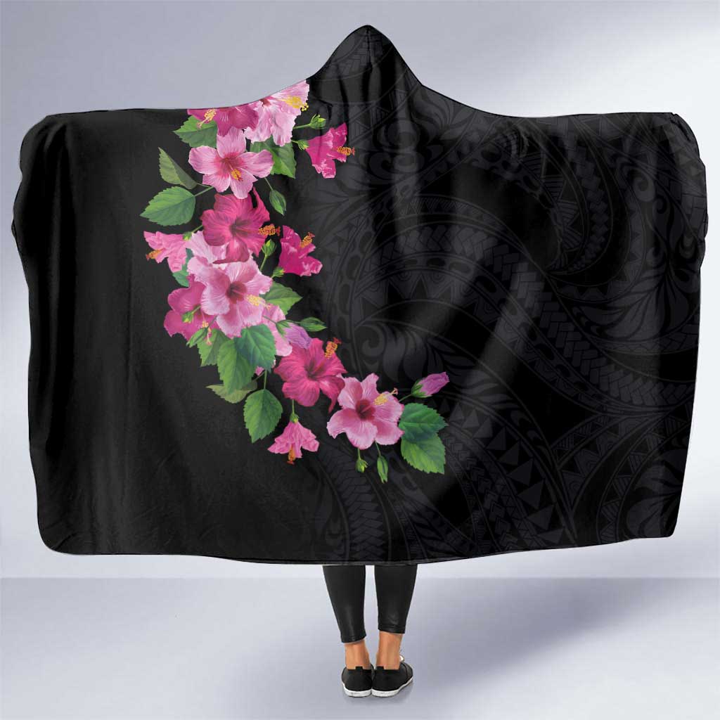 Hawaiian Hibiscus and Art Polynesian Tattoo Hooded Blanket Black Color