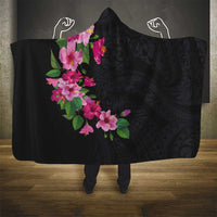 Hawaiian Hibiscus and Art Polynesian Tattoo Hooded Blanket Black Color