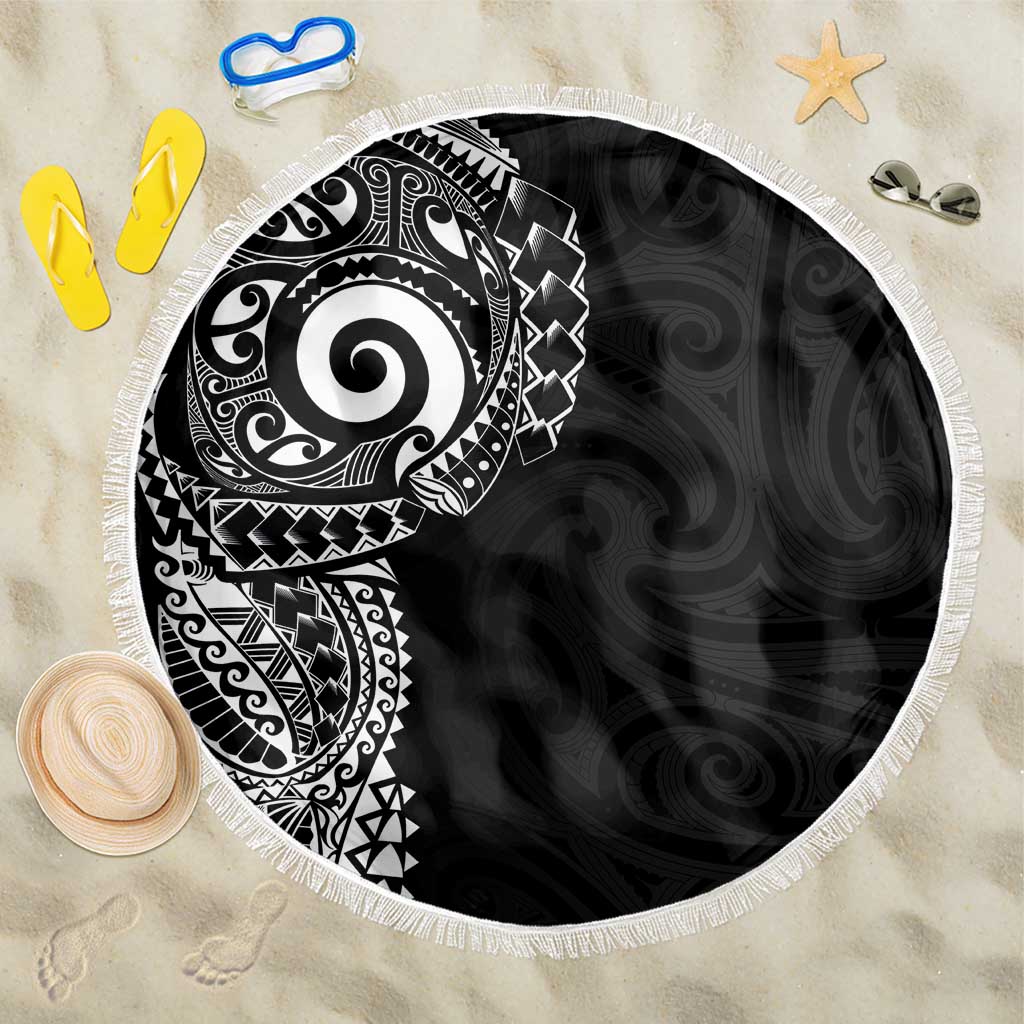 New Zealand Maori Koru Art Traditional Tattoo Beach Blanket Simple Style