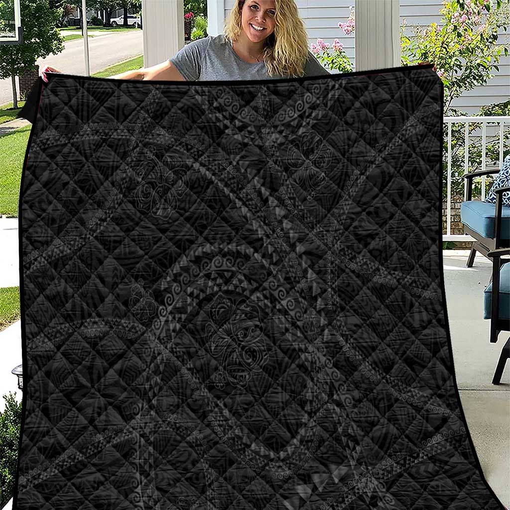 Hawaiian Kakau Art and Hisbiscus Tattoo Quilt Tribal Pattern-Black Gradient Style - Polynesian Pride