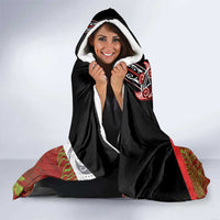Aotearoa Toitu Te Tiriti Hooded Blanket Waitangi-Honour The Treaty NZ Tuatara and Plants