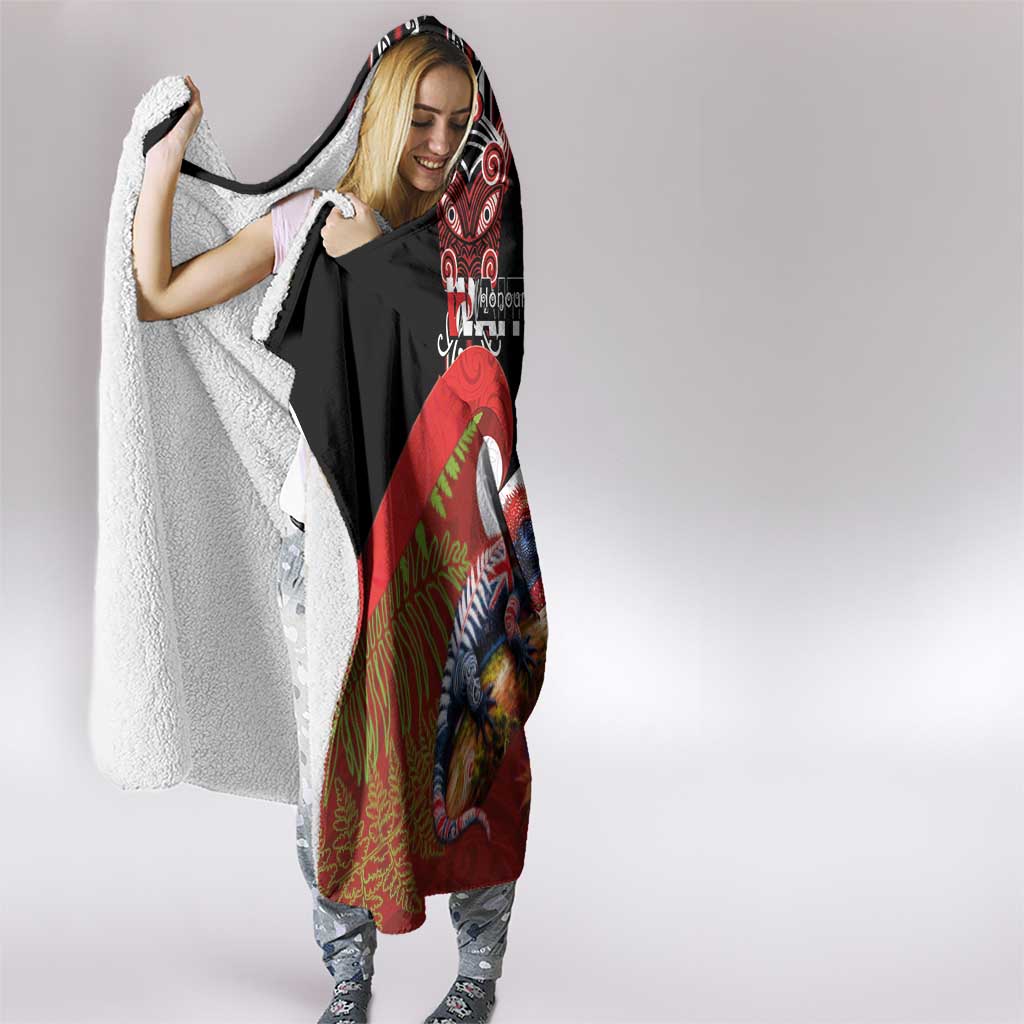 Aotearoa Toitu Te Tiriti Hooded Blanket Waitangi-Honour The Treaty NZ Tuatara and Plants