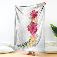 Hawaiian Plumeria and Hibiscus Blanket White Mode