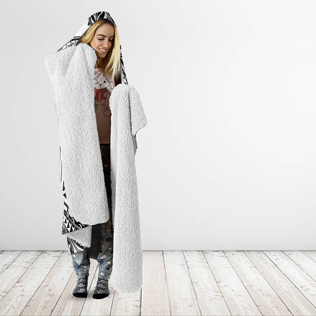Hawaiian Turtle and Shark Hooded Blanket Kakau Tribal with Polynesian Pattern White Color