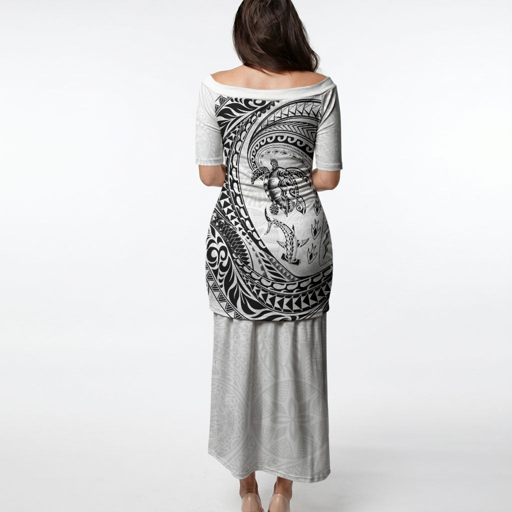 Hawaiian Turtle and Shark Puletasi Kakau Tribal with Polynesian Pattern White Color