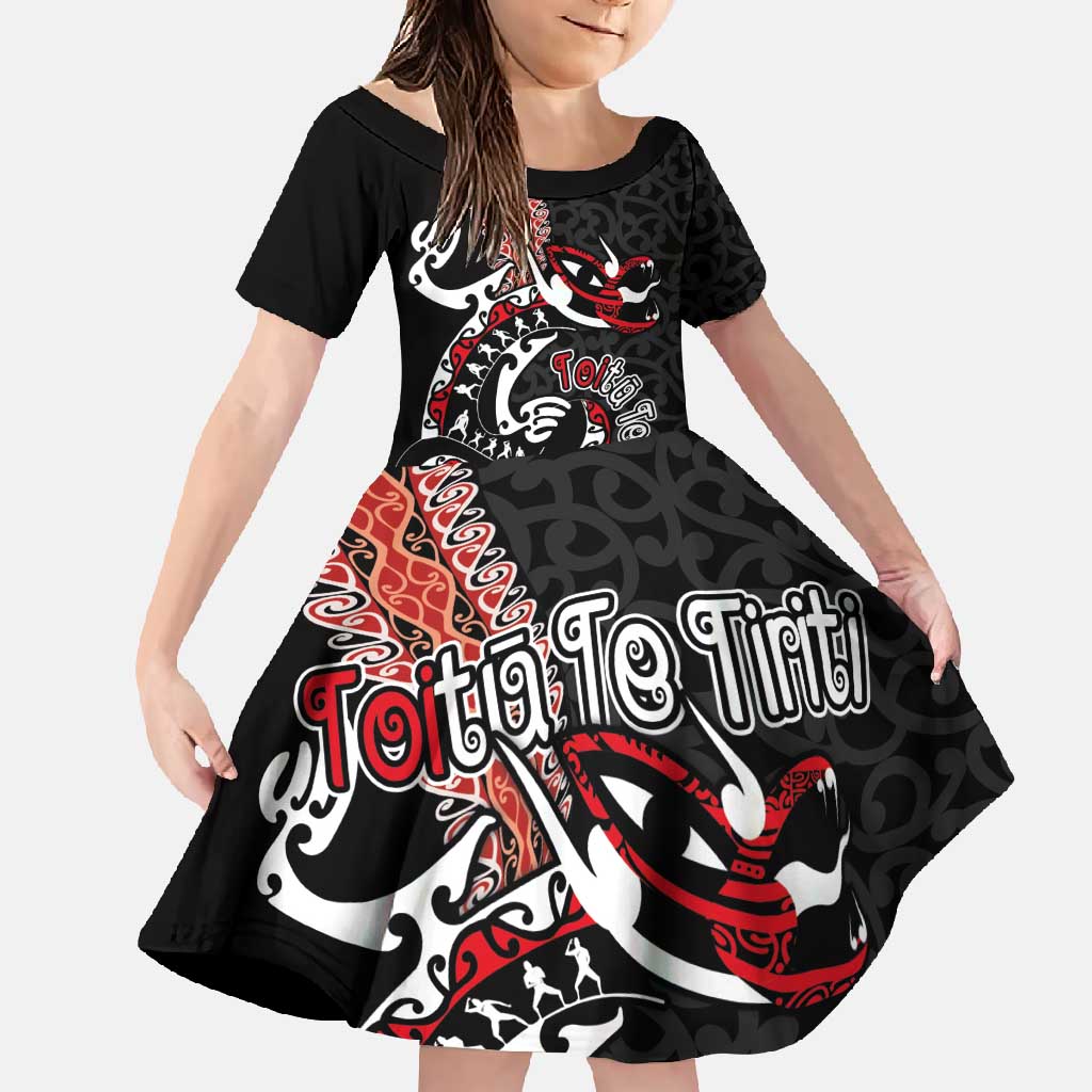 Aotearoa Toitu Te Tiriti Family Matching Summer Maxi Dress and Hawaiian Shirt Maori Taniwha Haka - Honour the Treaty LT03 Daughter's Dress Black - Polynesian Pride