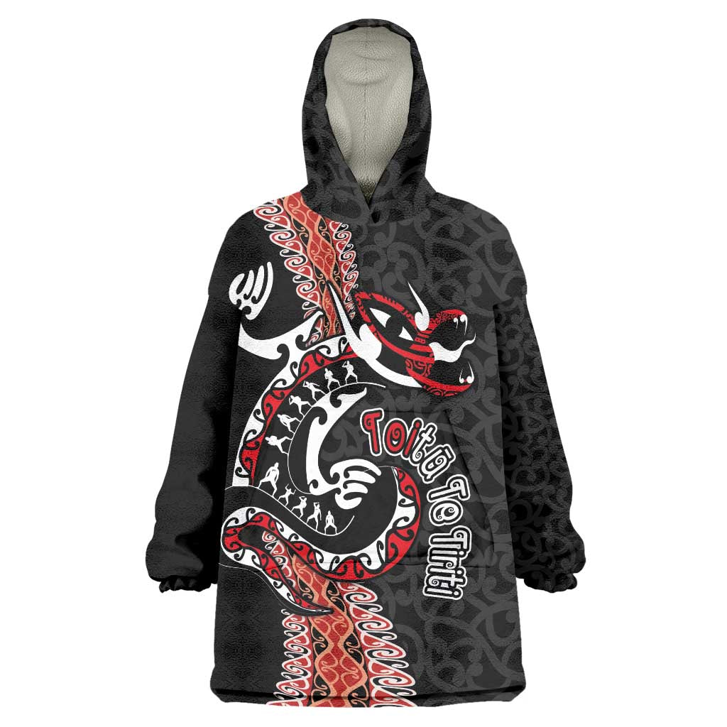 Aotearoa Toitu Te Tiriti Wearable Blanket Hoodie Maori Taniwha Haka - Honour the Treaty LT03 One Size Black - Polynesian Pride