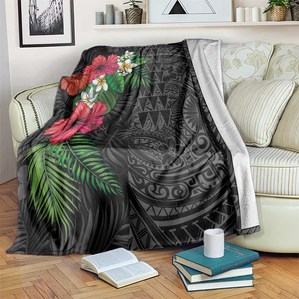 Hawaiian Tropical Plants Blanket Kakau Tattoo and Polynesian Pattern Half Black Color