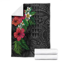 Hawaiian Tropical Plants Blanket Kakau Tattoo and Polynesian Pattern Half Black Color