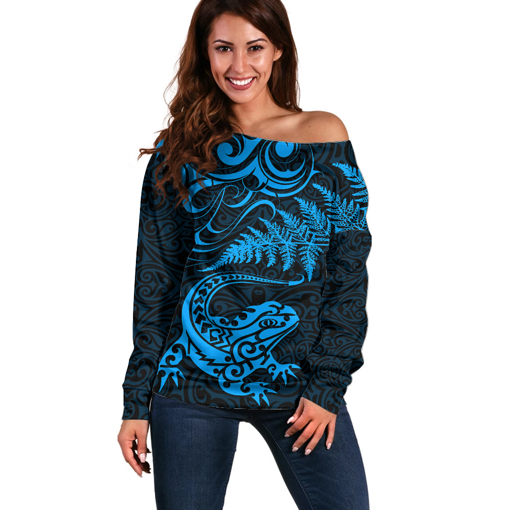 New Zealand Tuatara Tribal Tattoo Off Shoulder Sweater Silver Fern and Maori Pattern Blue Color