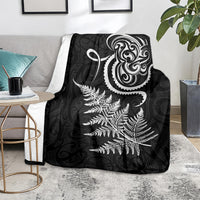 New Zealand Octopus Tattoo and Fern Blanket Maori Pattern