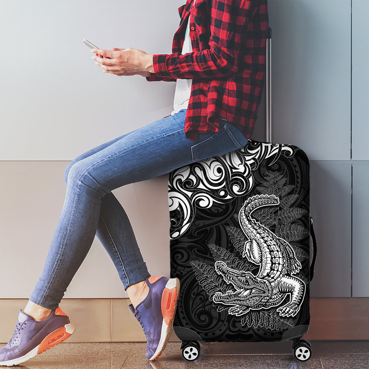 New Zealand Crocodile Tattoo and Fern Luggage Cover Maori Pattern